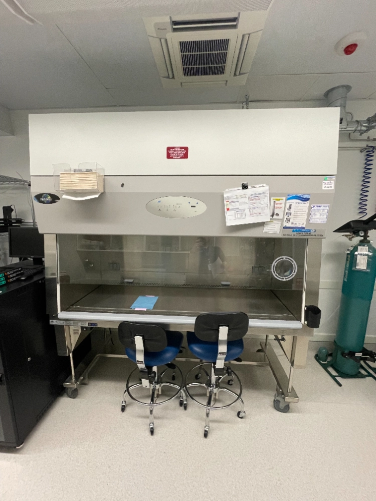 Nuaire LabGARD ES 6' BioSafety Cabinet