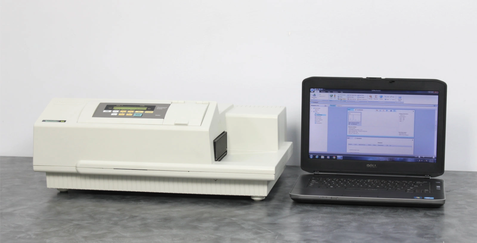 Molecular Devices SpectraMax M2 Multimode Cuvette Microplate Reader w/ Laptop