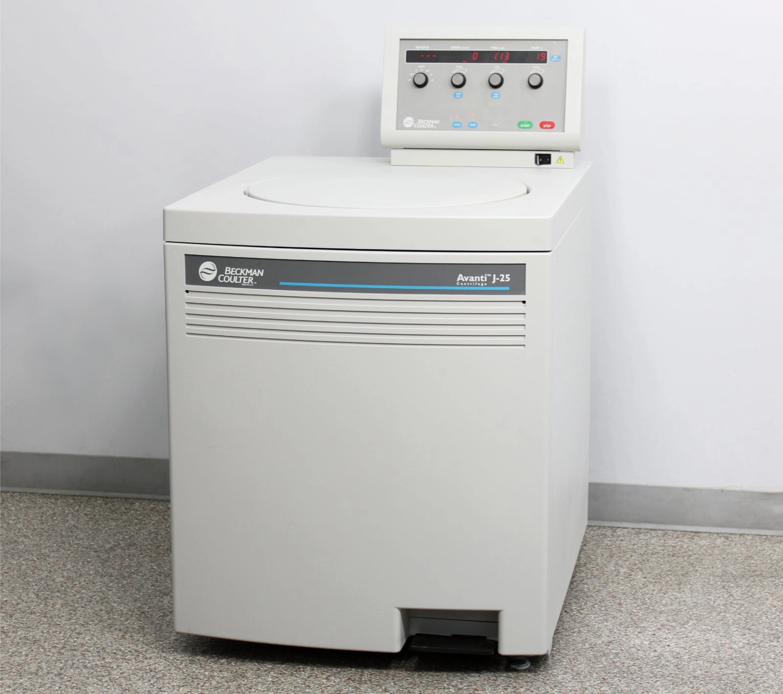 Beckman Coulter Avanti J-25 High Speed Refrigerated Floor Centrifuge 363102