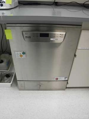 Lot 105 Listing# 987671 Miele PG8593 Lab Glassware Washer
