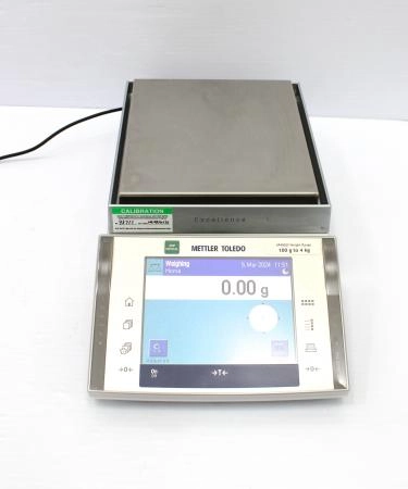 Mettler Toledo Excellence Plus XP Precision Balance model: XP4002S - 4100g x .01g with SmartScreen Touchscreen Display - 3376692