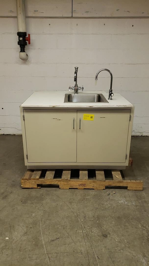 Used 42" Jameston White Epoxy Sink Bundle