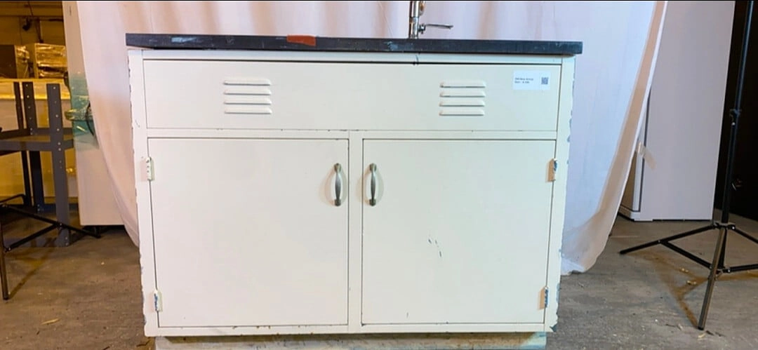 Used 47x24x37 Lab Sink w/ Epoxy Top &amp; Faucet