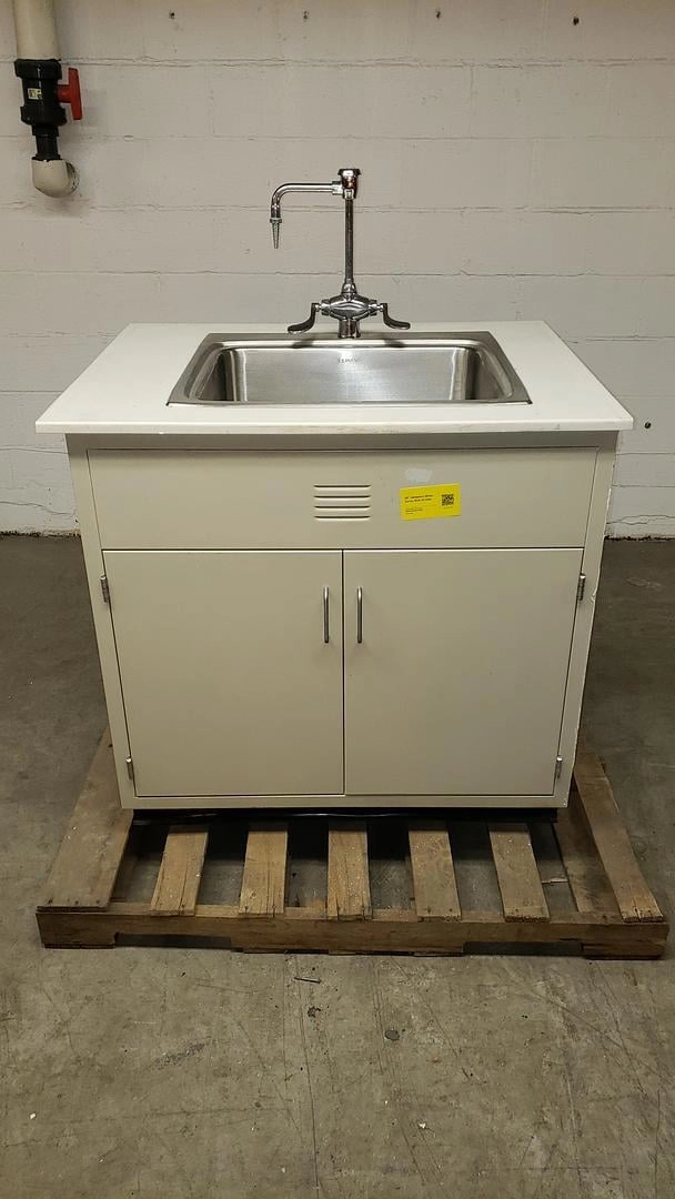 Used 38" Jameston White Epoxy Sink Bundle S6LLST7276