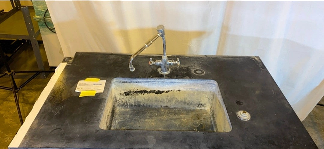 4' Lab Sink St Charles Single Faucet(S6LLST2278)