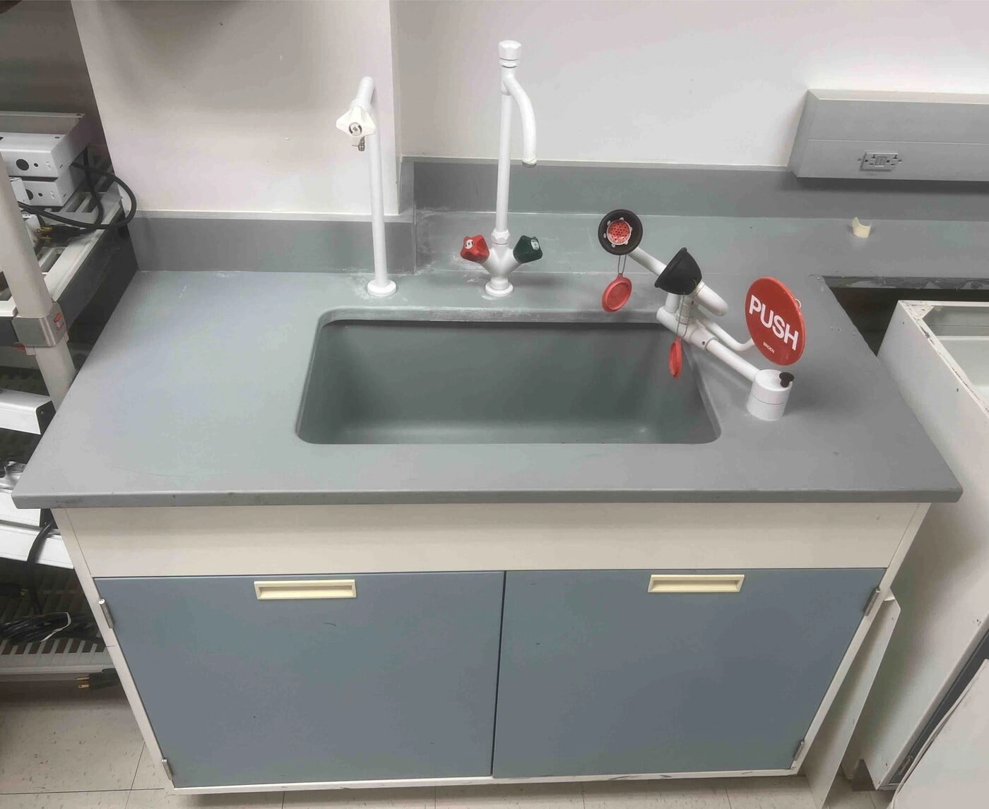 4' Lab Sink Fisher Hamilton Casework w/ Fixtures &amp; Eyewash