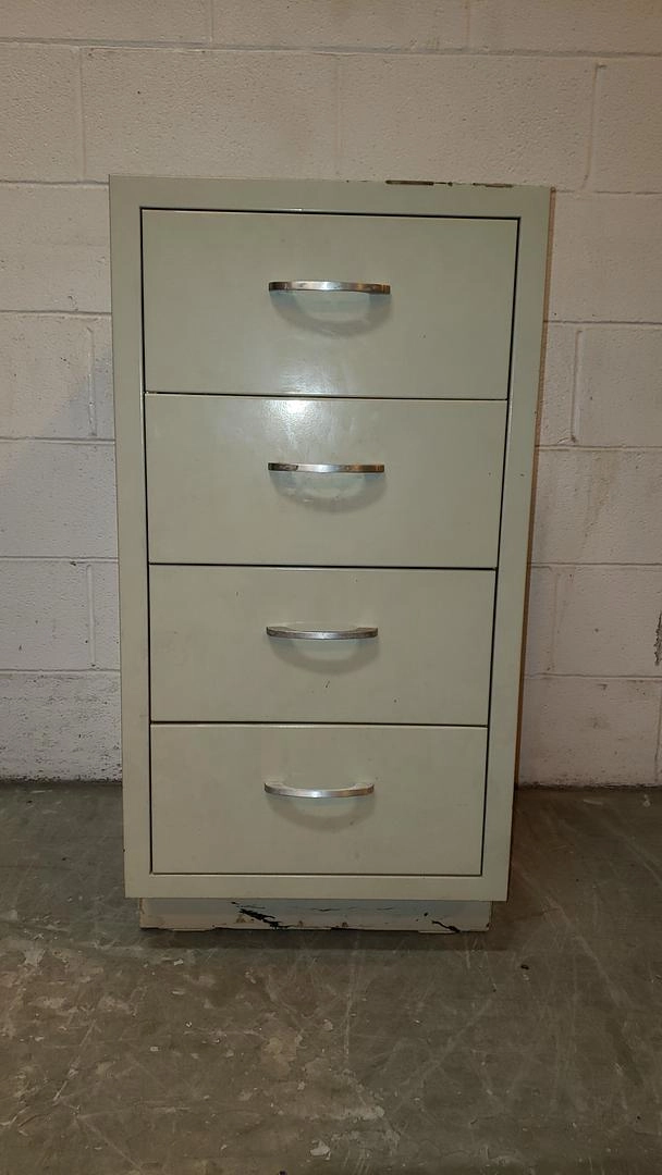 18" 4 Drawer Kewaunee Casework