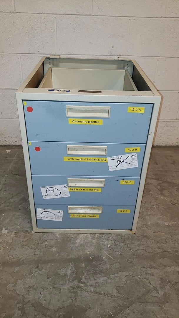 Used 18" 4 Drawer Floating Height Casework
