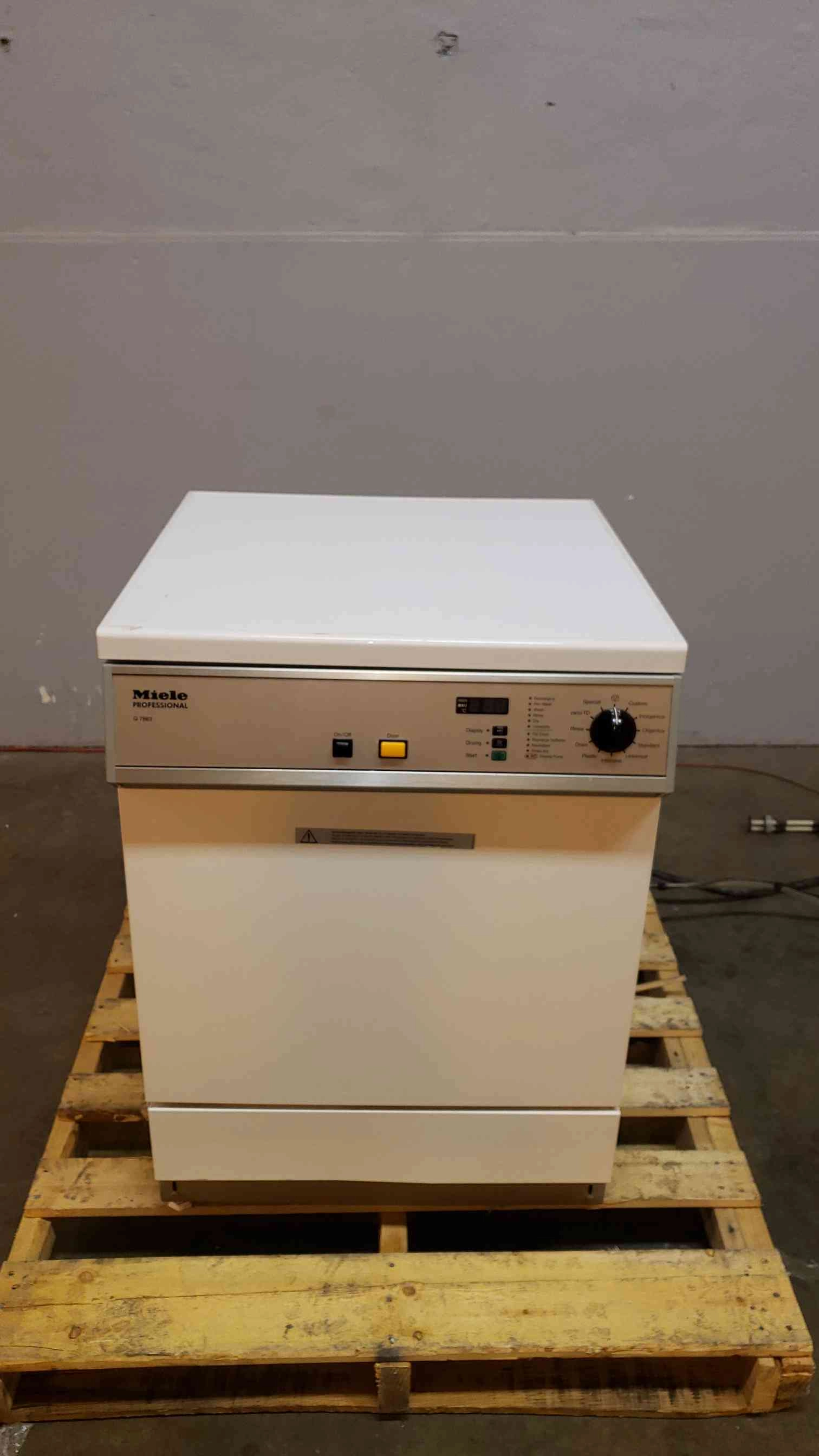 Miele Steam Sterilizer G7883(Q17006)