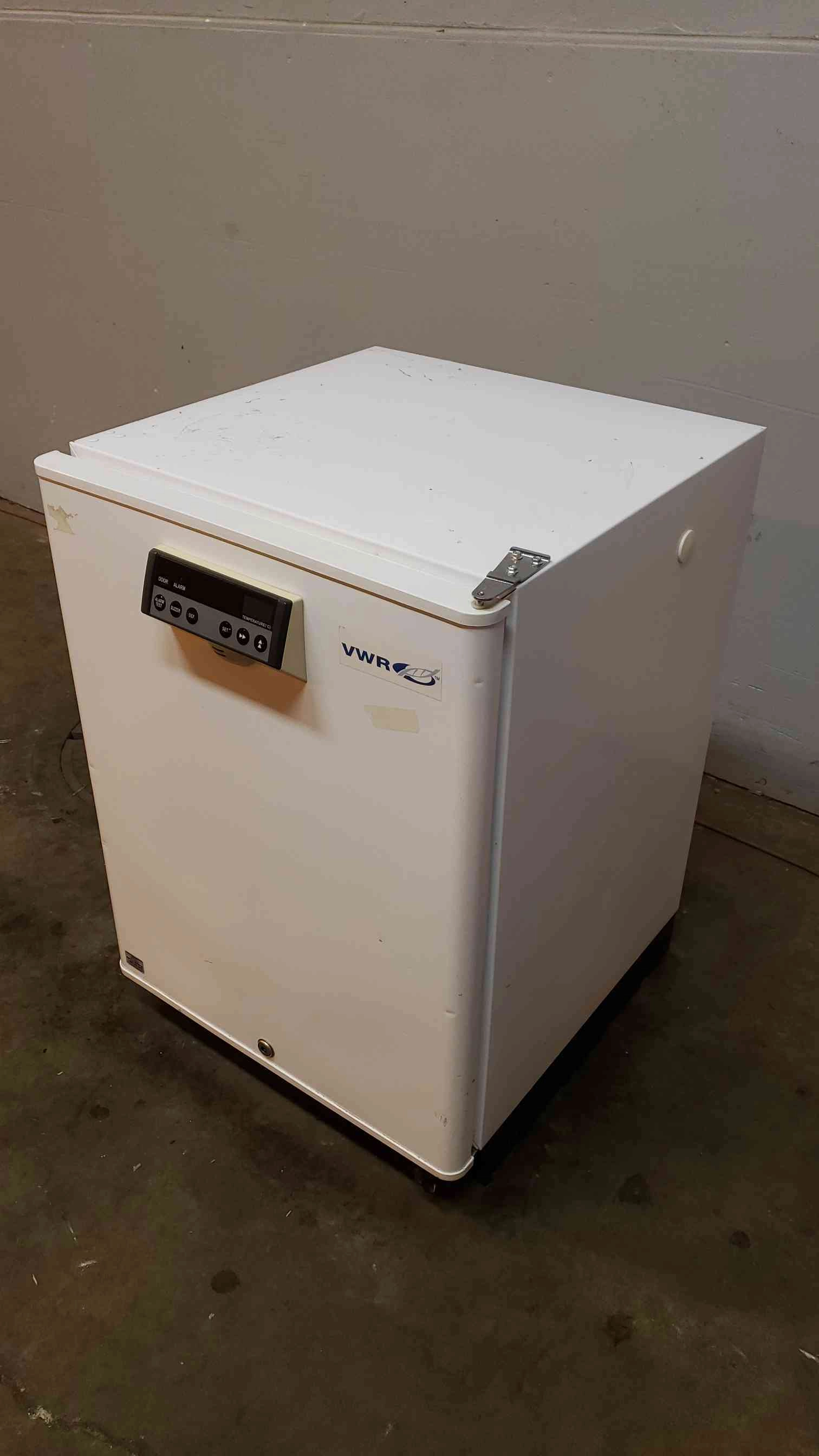 Sanyo Undercounter Lab Freezer SFL6111W Compact TESTED(100798)