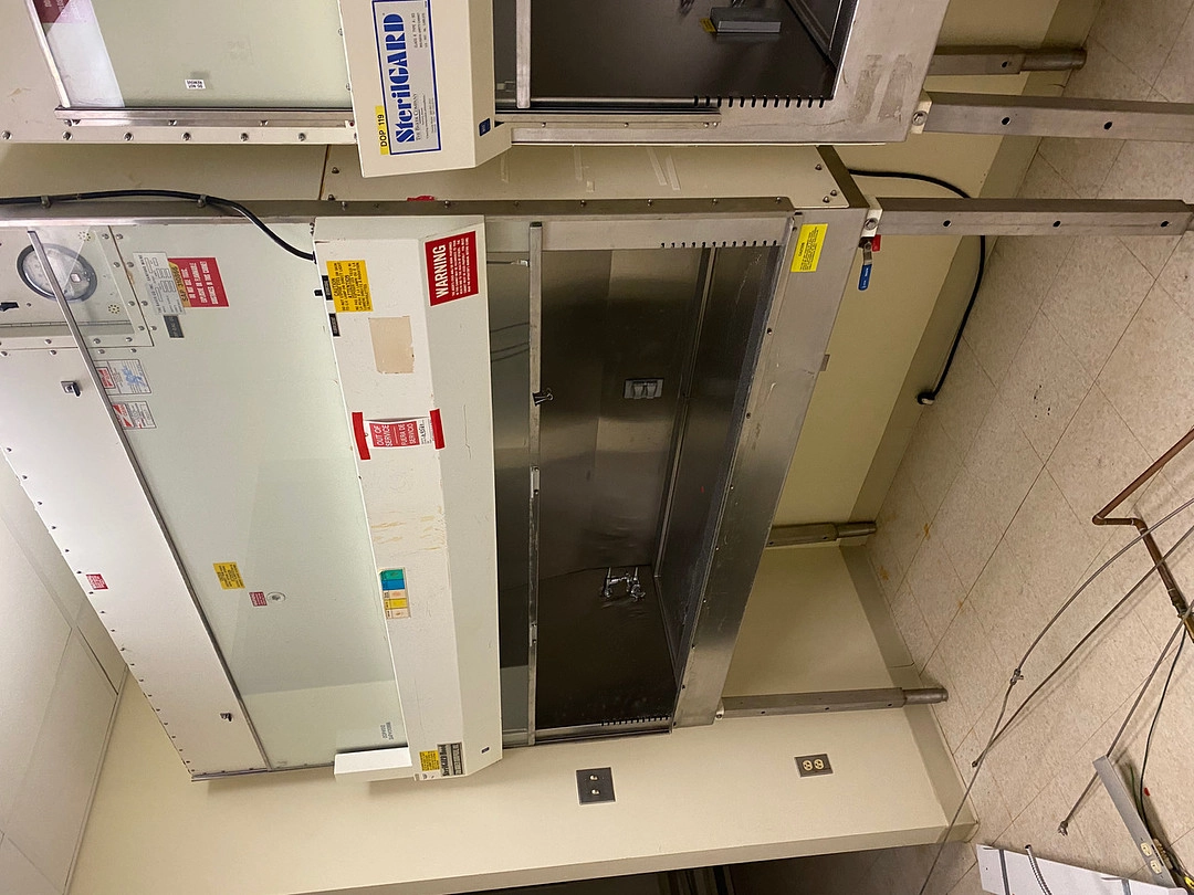 Used 6' Baker VBM-600 Bio Safety Cabinet BSC Fume Hood Type A