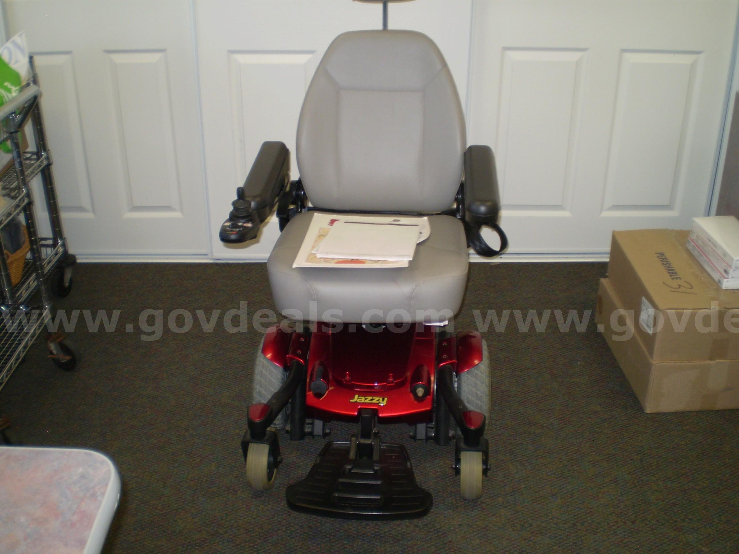 VERY LIGHTLY USED PRIDE MOBILITY JAZZY SELECT POWER WHEELCHAIR