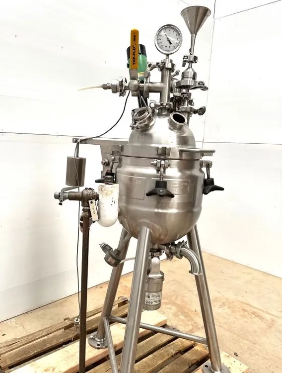 2 Gallon LEE Sanitary Jacketed Reactor with Mixer