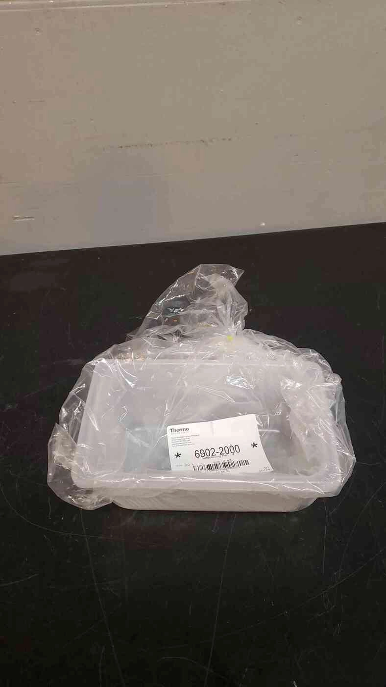 Case of 6 Thermo Scientific Autoclaving Pan 2.8L 6902-2000 (SKU: 4408AA)