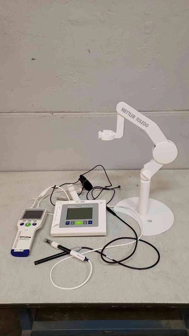 Used METTLER TOLEDO Benchtop Meter PH-002 SG68 FiveEasy Plus FP20