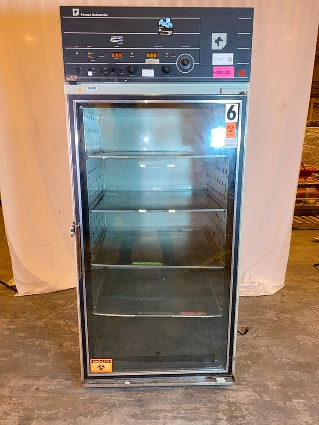 Forma Scientific Model 3956 Reach-In CO2 Incubator (S6LLST2064)(S6LLST2064)