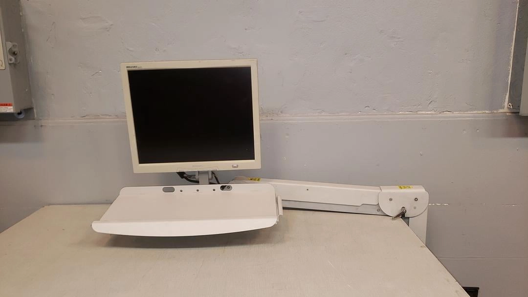 Used Monitor &amp; Wall Mount Brilliance 180P2 Philips