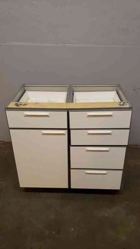 3' Recessed Wooden Casework W/ 5 Drawers 1 Door Q16670
