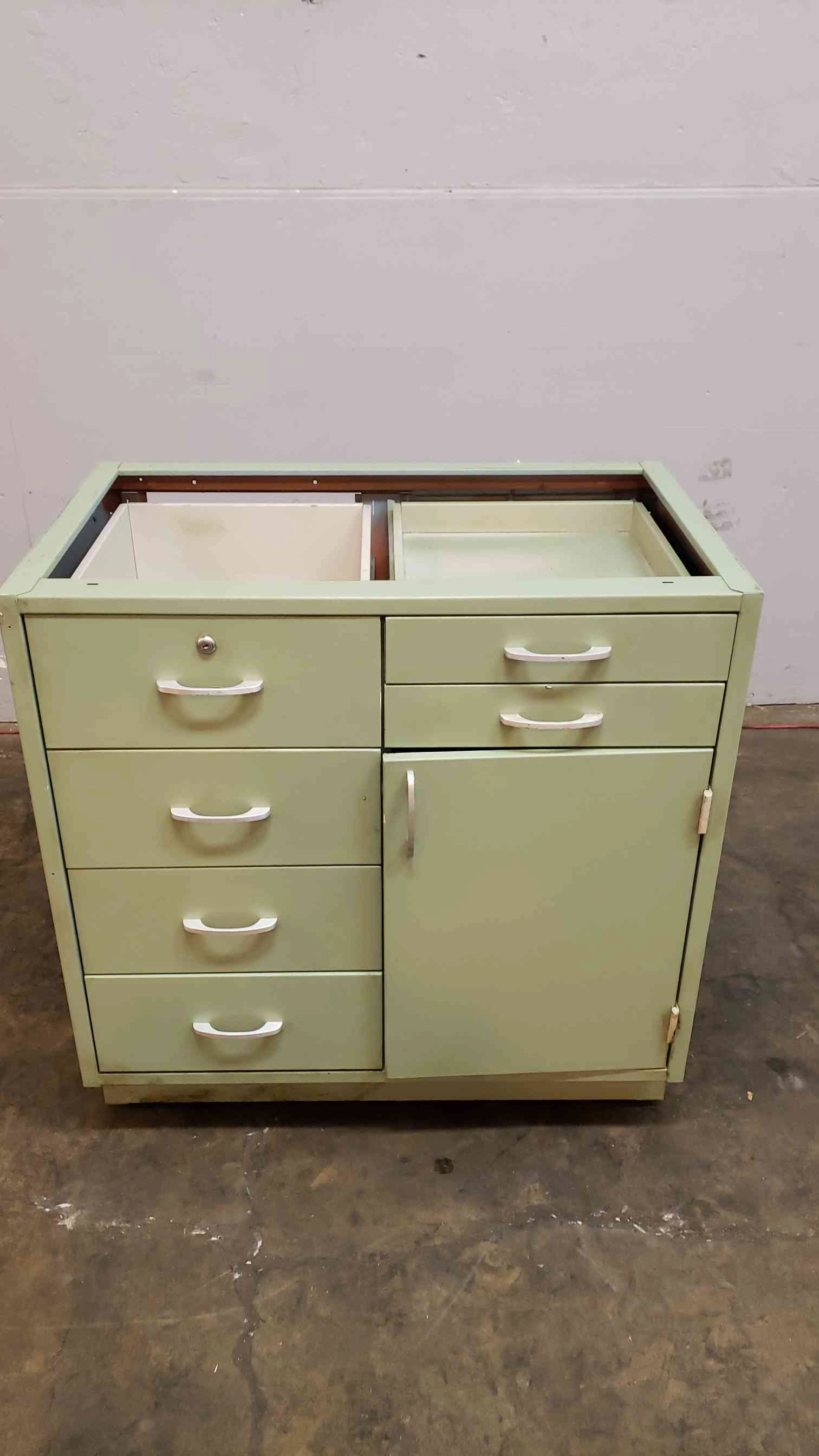 3' Green Kewaunee Casework W/ 6 Drawers 1 Door (1366AA)(1366AA)