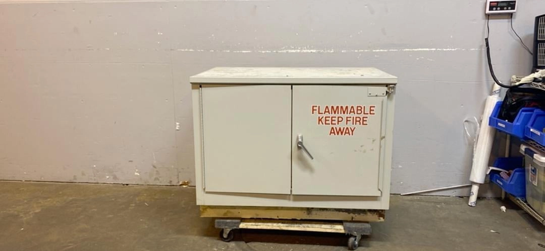 36x24x28 Flammable Fire Proof Cabinet(S6LLST6509)