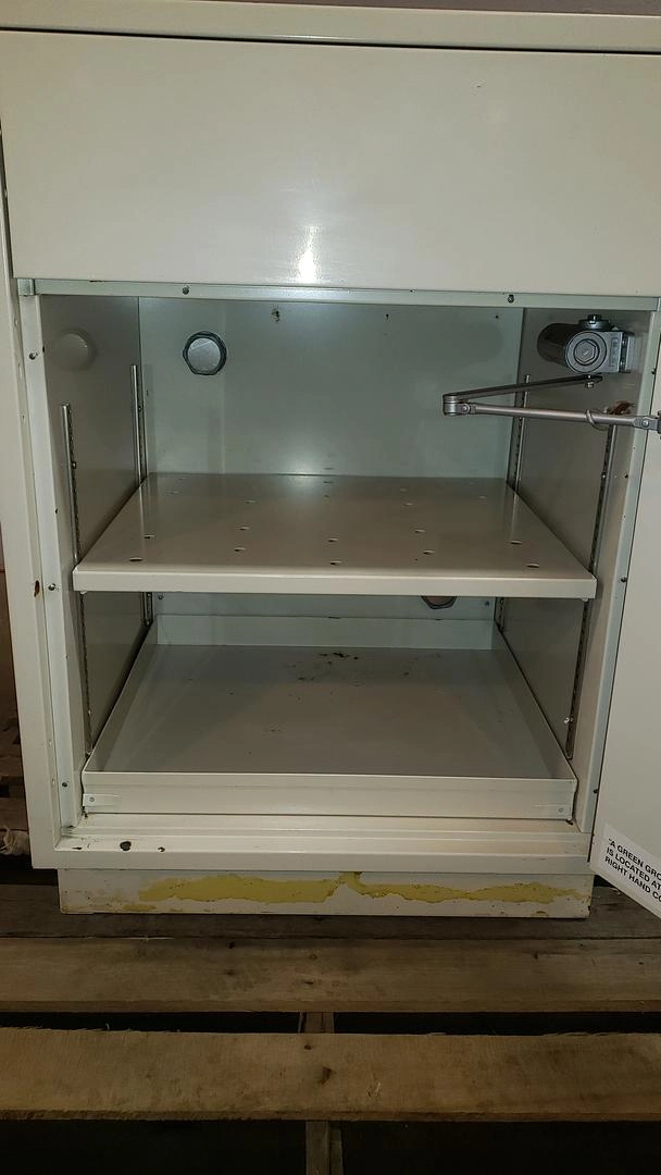 2' Flammable 12 Gallon Cabinet(S6LLST11568)