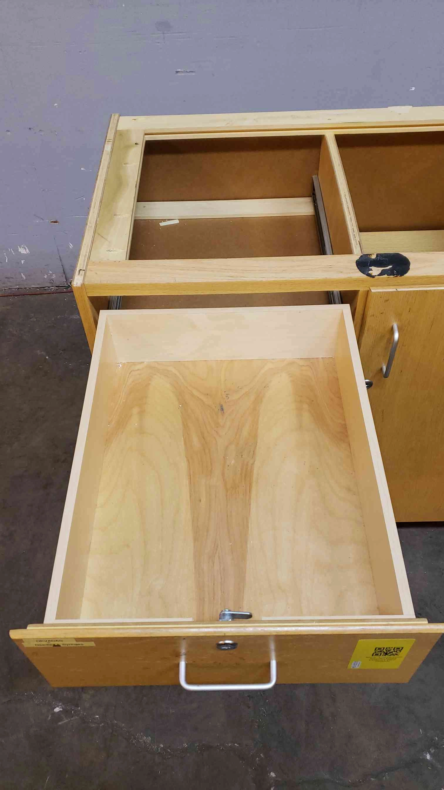 3' Jamestown Wooden Mixed Casework (SKU: 3508AA)(3508AA)