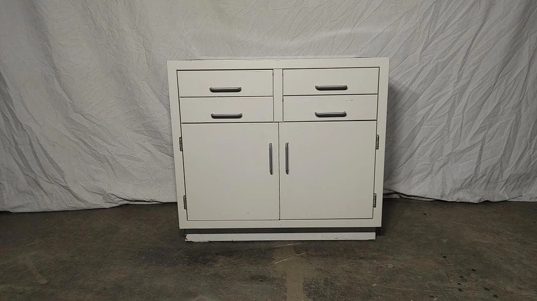 30" Jamestown Sitting Height Cabinet(S6LLST12433)