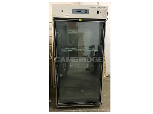 Thermo Scientific 3950 Reach In CO2 Incubator