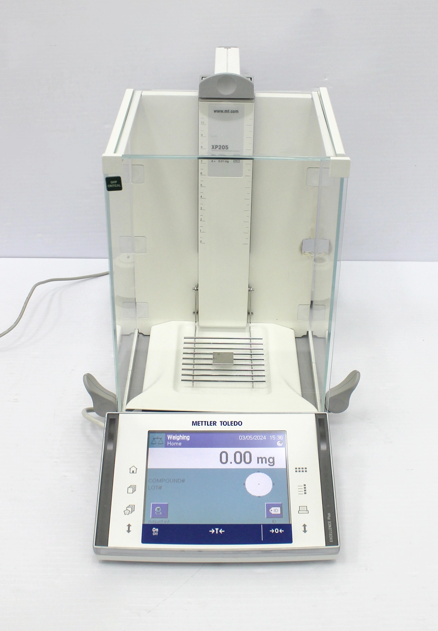 Mettler Toledo Excellence XP205 Analytical Balance with Smart Features - 3376657