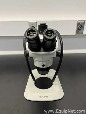 Olympus SZ61 Stereo Microscope with Olympus LG-PS2-5 Light Source