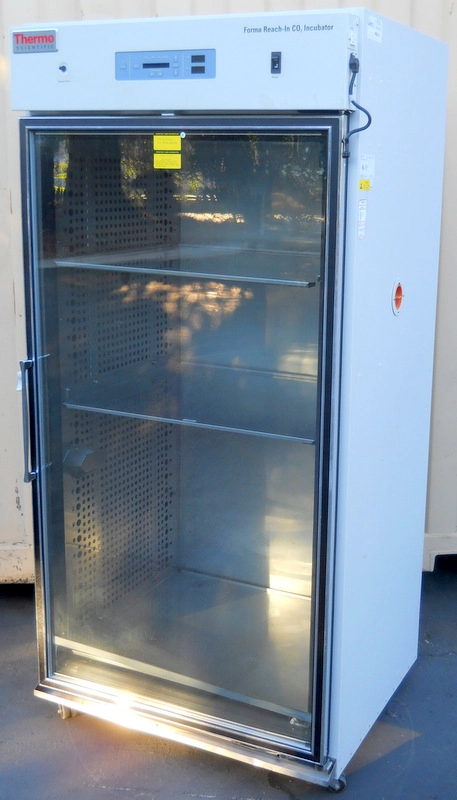 3950 Reach-In CO2 Incubator