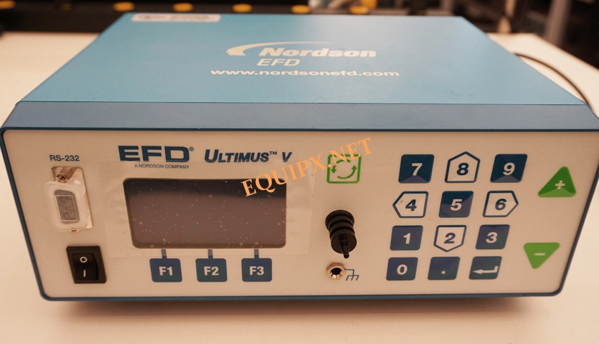 Nordson EFD ULtimus V high precision benchtop fluid dispenser (4783)