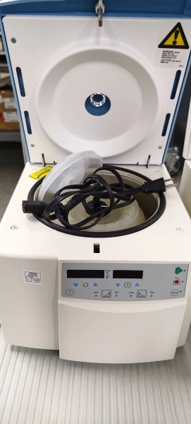 THERMO / IEC MICROLITE MICROCENTRIFUGE 3580 WITH ROTOR