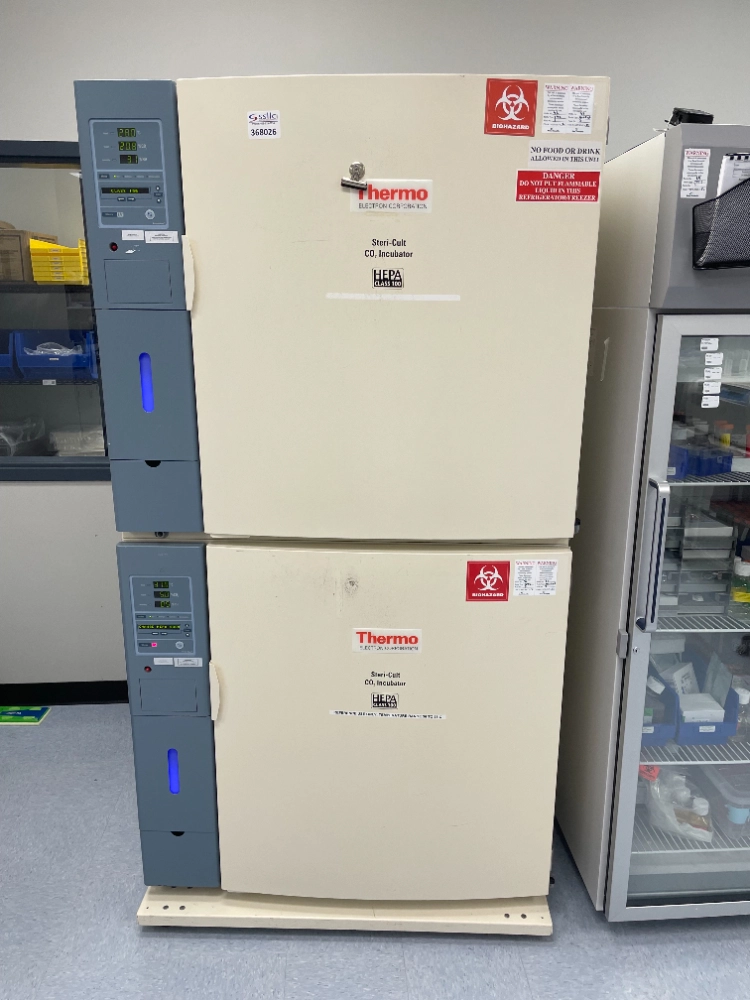 Thermo Electron Steri-Cult Double Stack CO2 Incubator