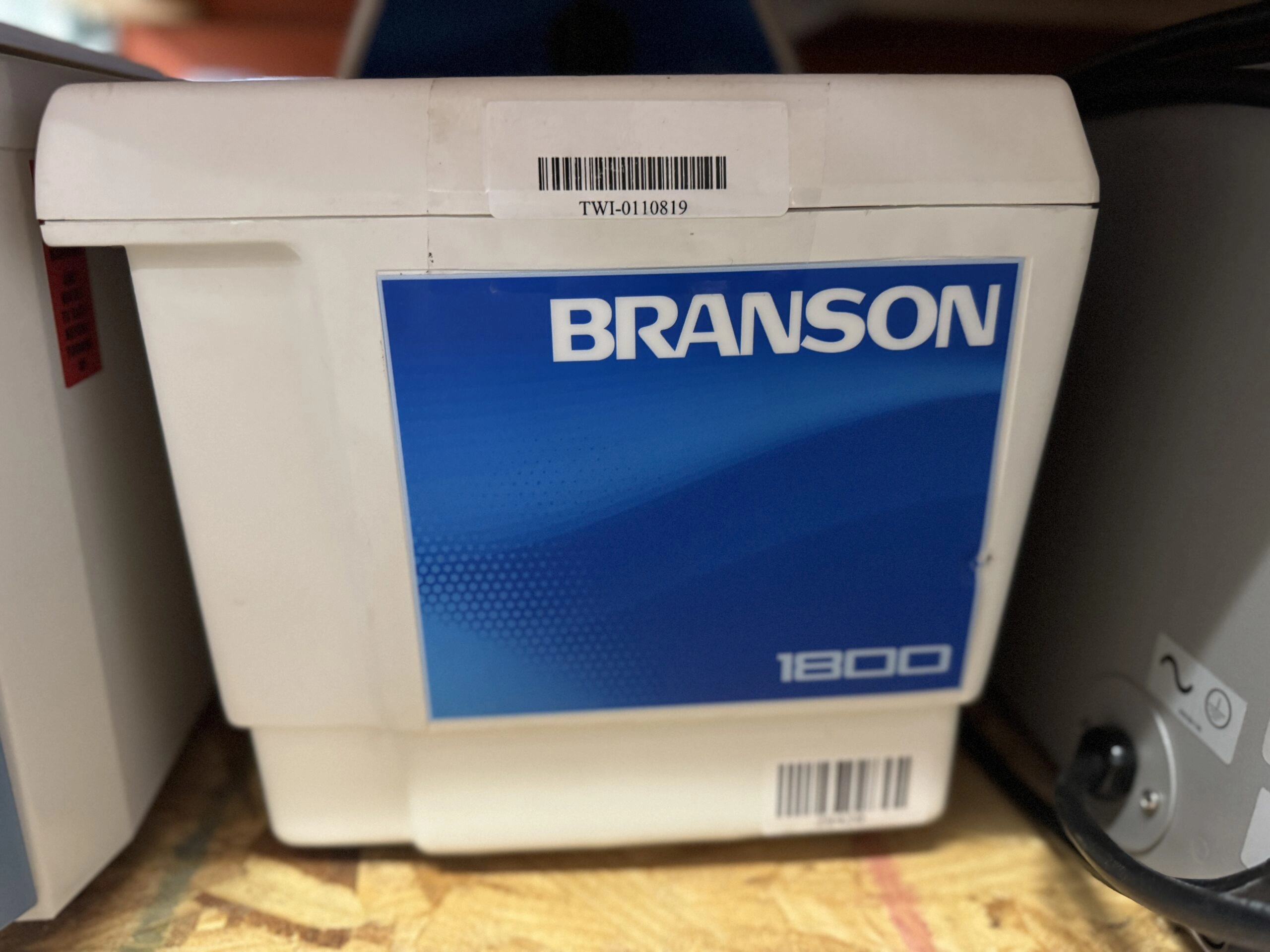 Branson  M1800 Ultrasonic Cleaning Bath