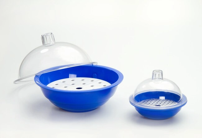 Nalgene Autoclavable Polypropylene Desiccators: Blue body with clear polycarbonate cover