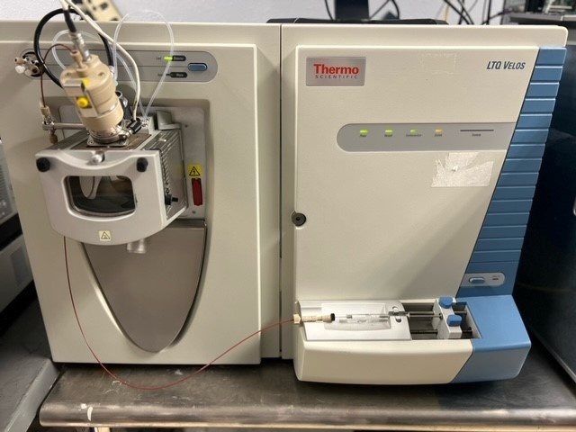 THERMO LTQ VELOS AND A THERMO ULTIMATE UHPLC LC-MS/MS COMPLETE SYSTEM - EXCELLENT CONDITION