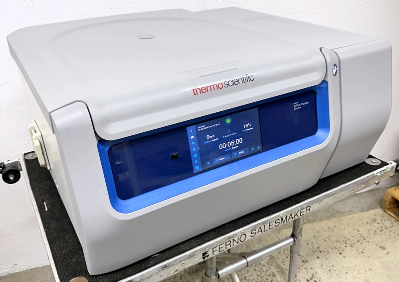 Thermo Sorvall X4R Pro-MD Refrigerated Benchtop Centrifuge w/ TX-1000 Rotor 120 Volt