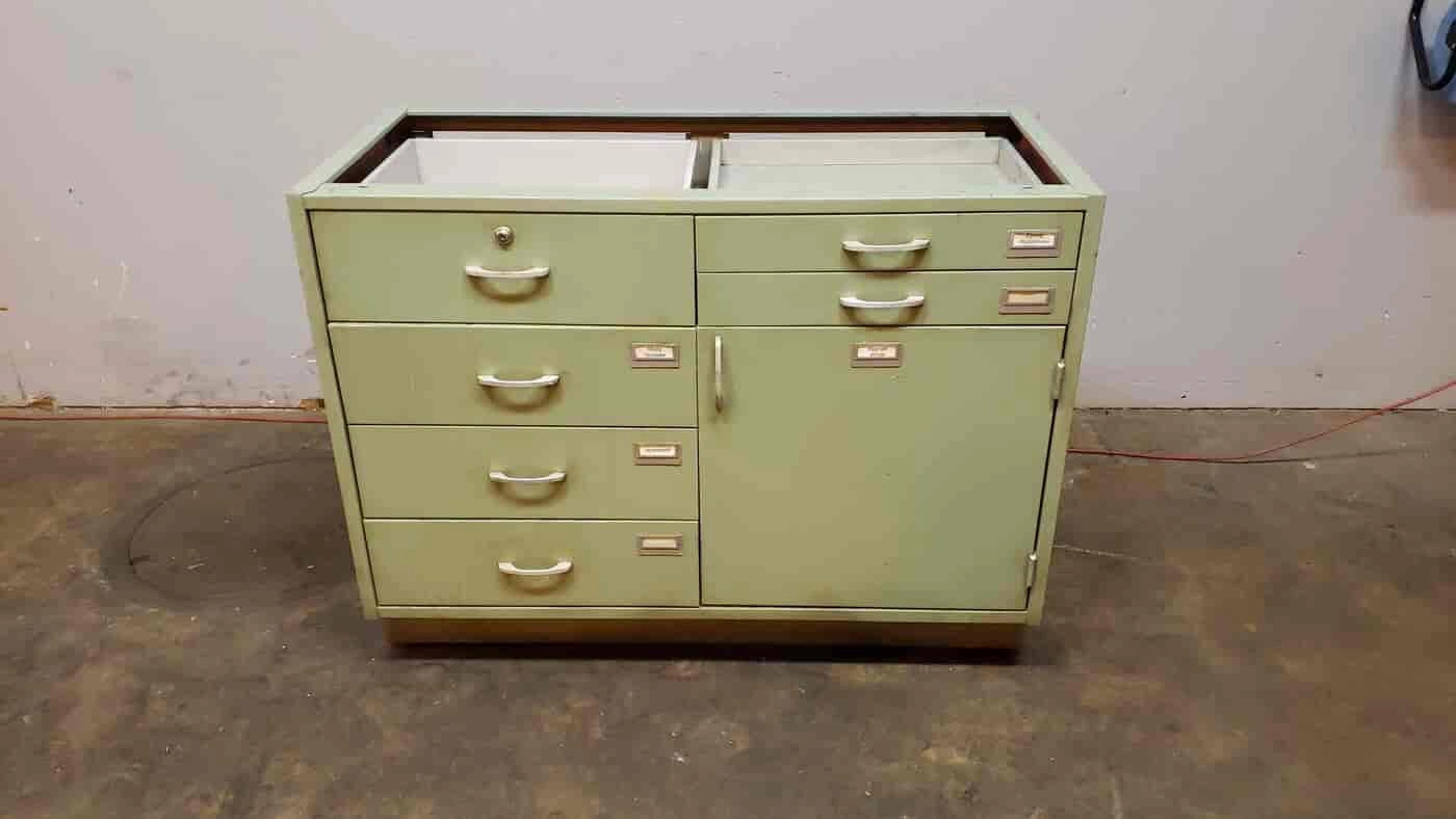 4' Green Kewaunee Casework W/6 Drawers 1 Door