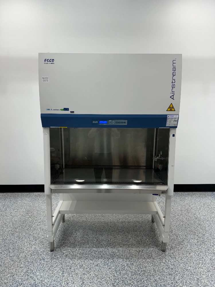 ESCO Airstream 4' Biosafety Cabinet