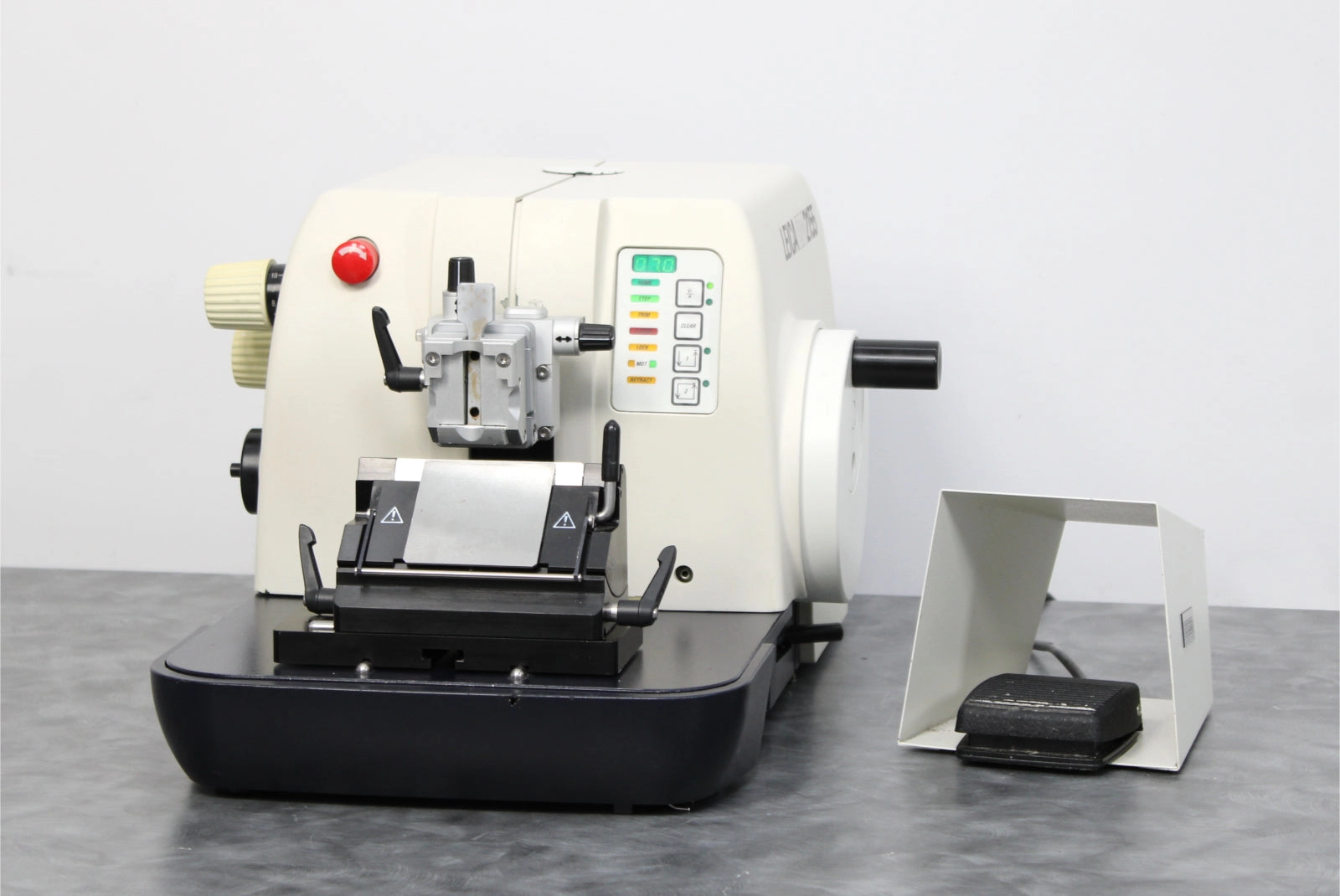 Leica RM2155 Motorized Rotary Microtome 050229951 w/ Blade Holder &amp; Foot Switch