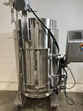 THERMO HyPerforma Single-Use Mixer, 200 L, jacketed, DC motor, touchscreen