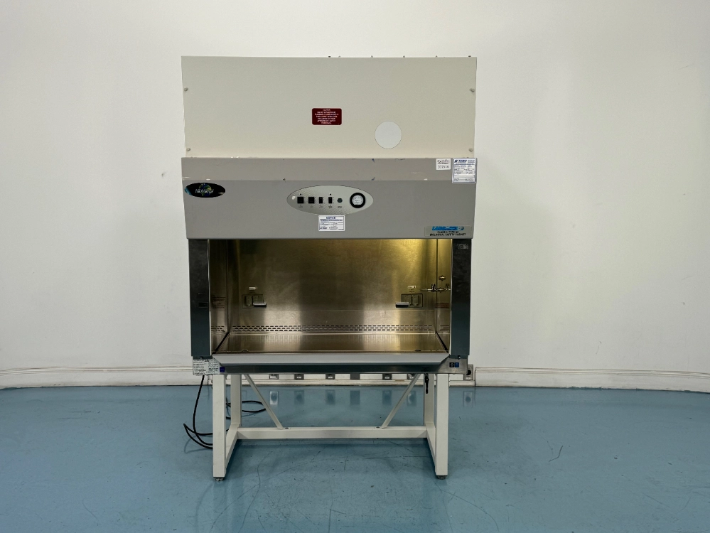 Nuaire LabGard ES Class II Type A2 4' Biosafety Cabinet