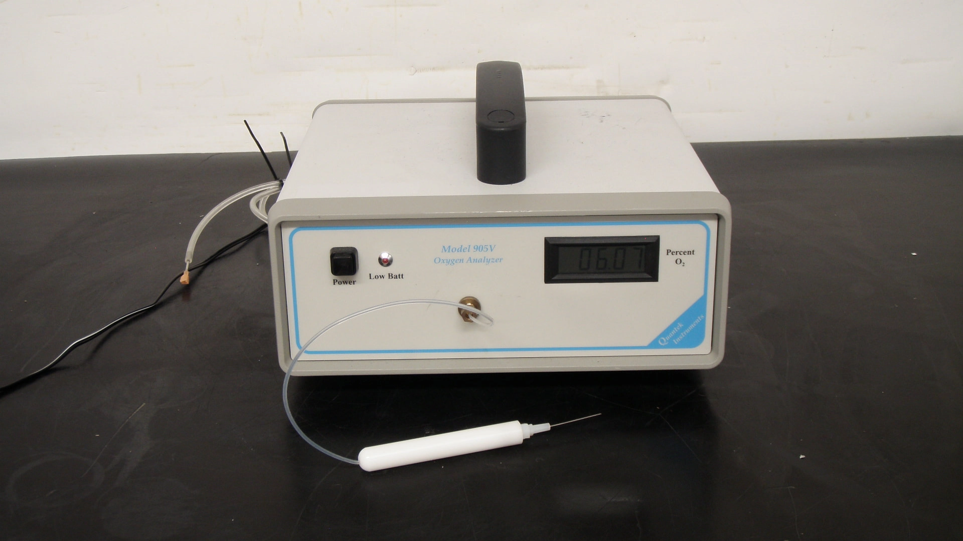 Quantek Instruments  Oxygen Analyzer, Model 905V, Tested!