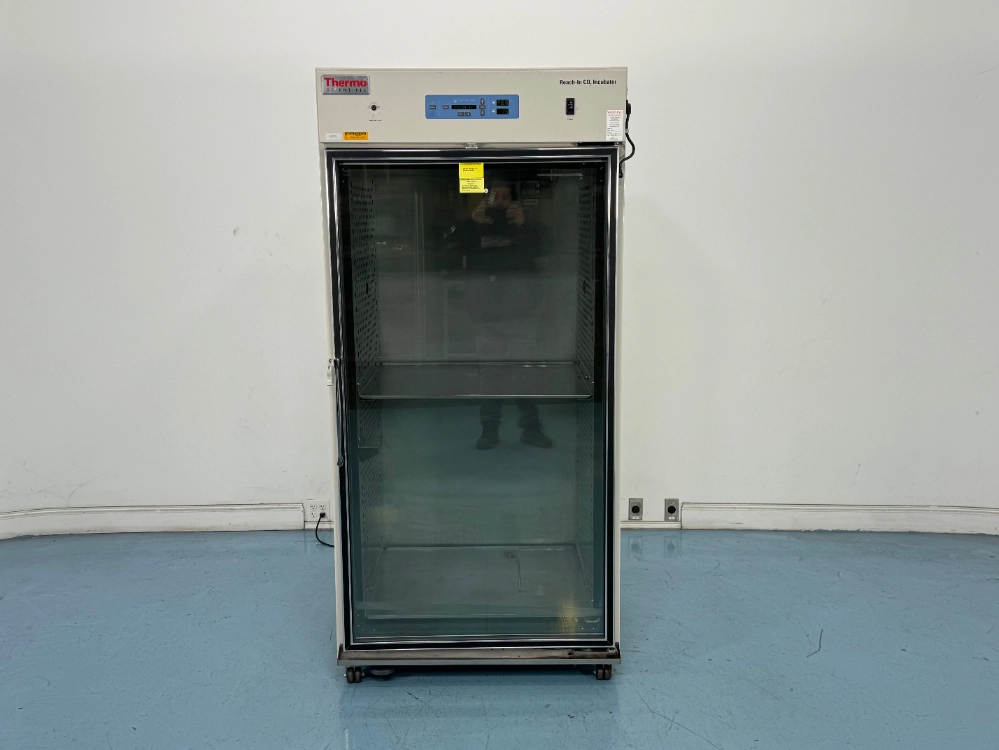 Thermo Reach-In CO2 Incubator