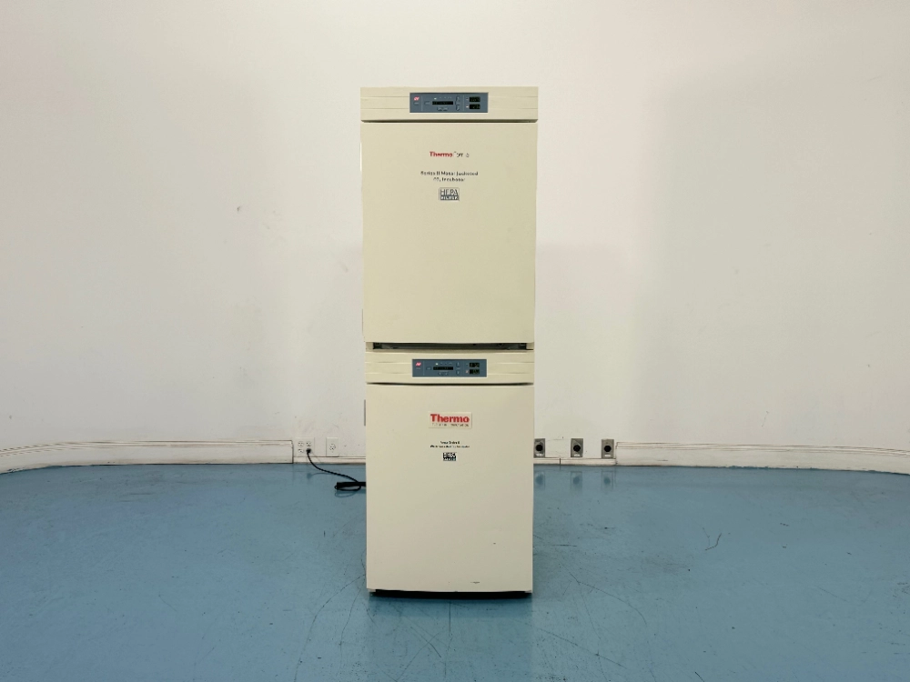 Thermo Forma Series II Double Stack Water-Jacketed CO2 Incubator