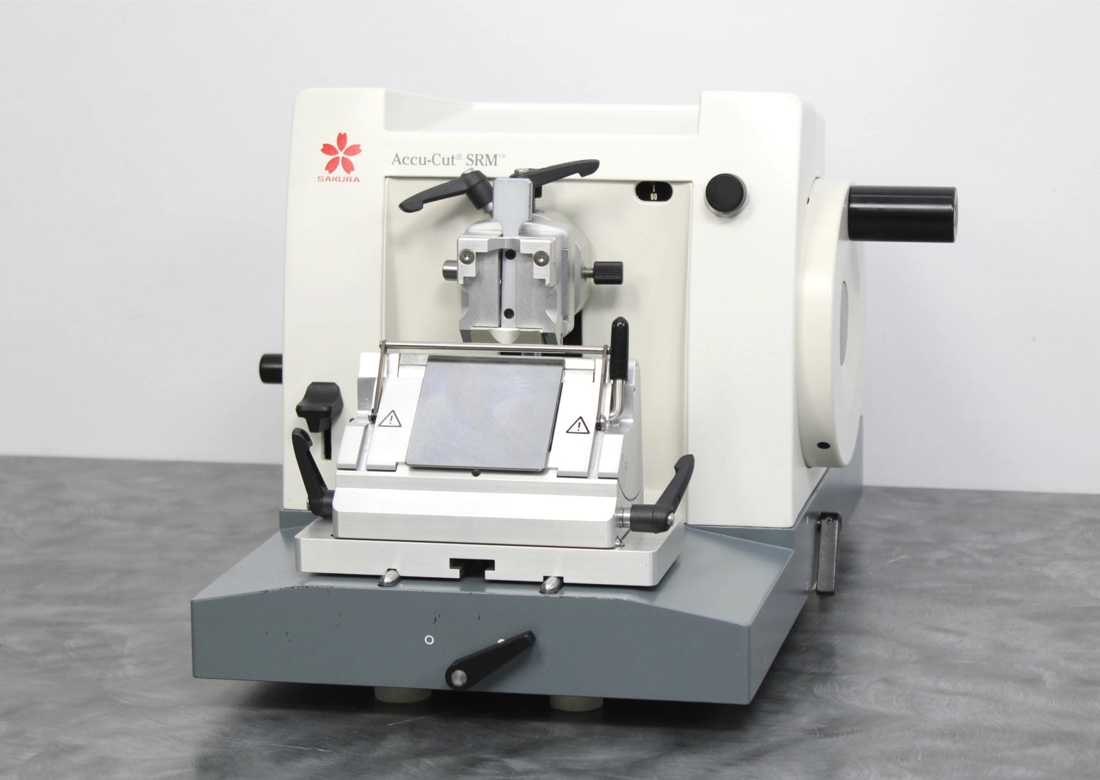 Sakura Accu-Cut SRM 200 CW Manual Rotary Microtome 1429N with Low Profile Holder