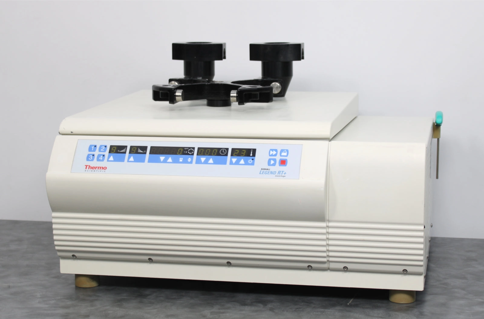 Thermo Sorvall Legend RT+ Refrigerated Benchtop Centrifuge 75004377 with Rotor