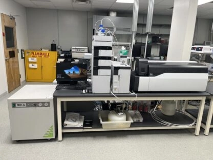 Shimadzu Corporation Liquid Chromatograph Mass Spectrometer LCMS-8050