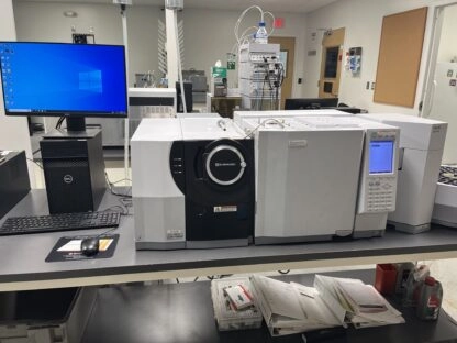 Shimadzu Corporation Gas Chromatograph Mass Spectrometer w/ Headspace GCMS-TQ8040 System